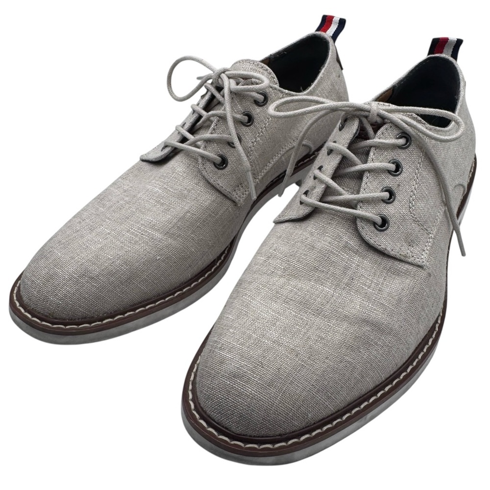 Tommy Hilfiger Light Gray Lace-Up Oxfords - Size 7.5